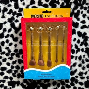 Moschino + Sephora Gold Bear Makeup Brush Set